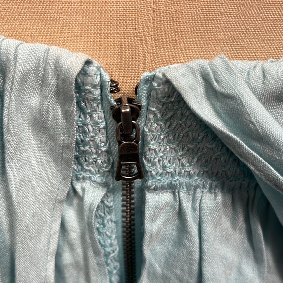 Alice + Olivia Ruffle Tier Top in Powder Blue Size 14 - Picture 4 of 9